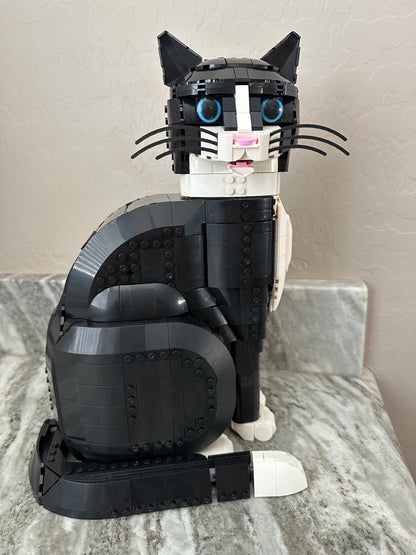 Custom 3D-Printed Whiskers for Lego Tuxedo Cat – 3D Model - Print at home